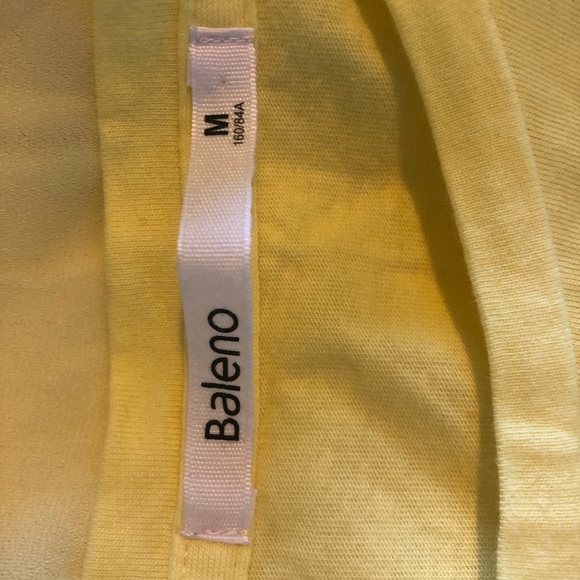 yellow T-shirt - Picture 3 of 3